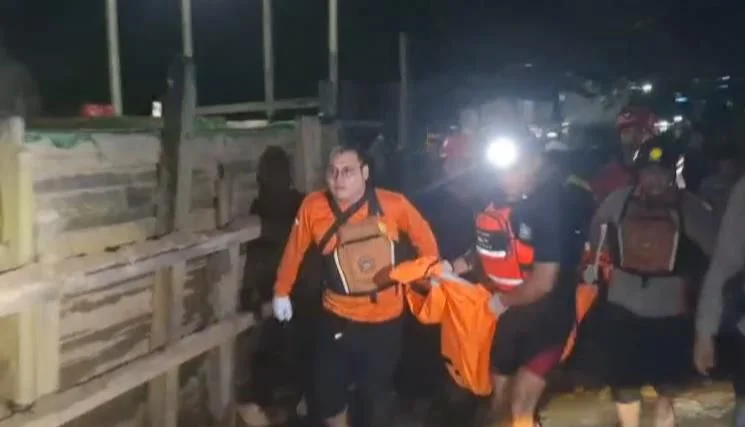 Bocah 11 Tahun yang Tenggelam di Sungai Mahakam Ditemukan Meninggal Dunia di Teras Samarinda