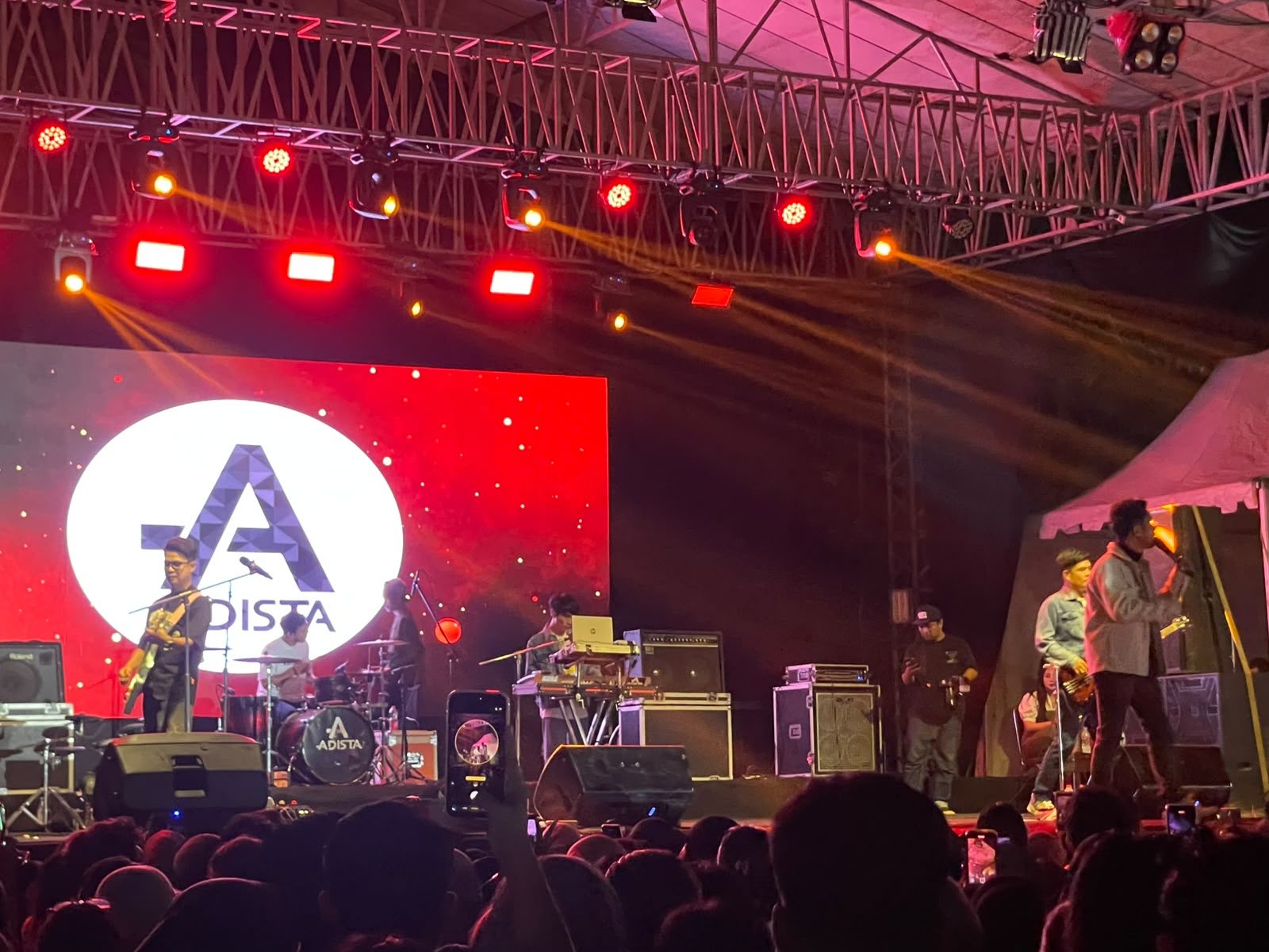 Adista Ramaikan Berau Healing Fest Vol 1 di Lapangan Pemuda
