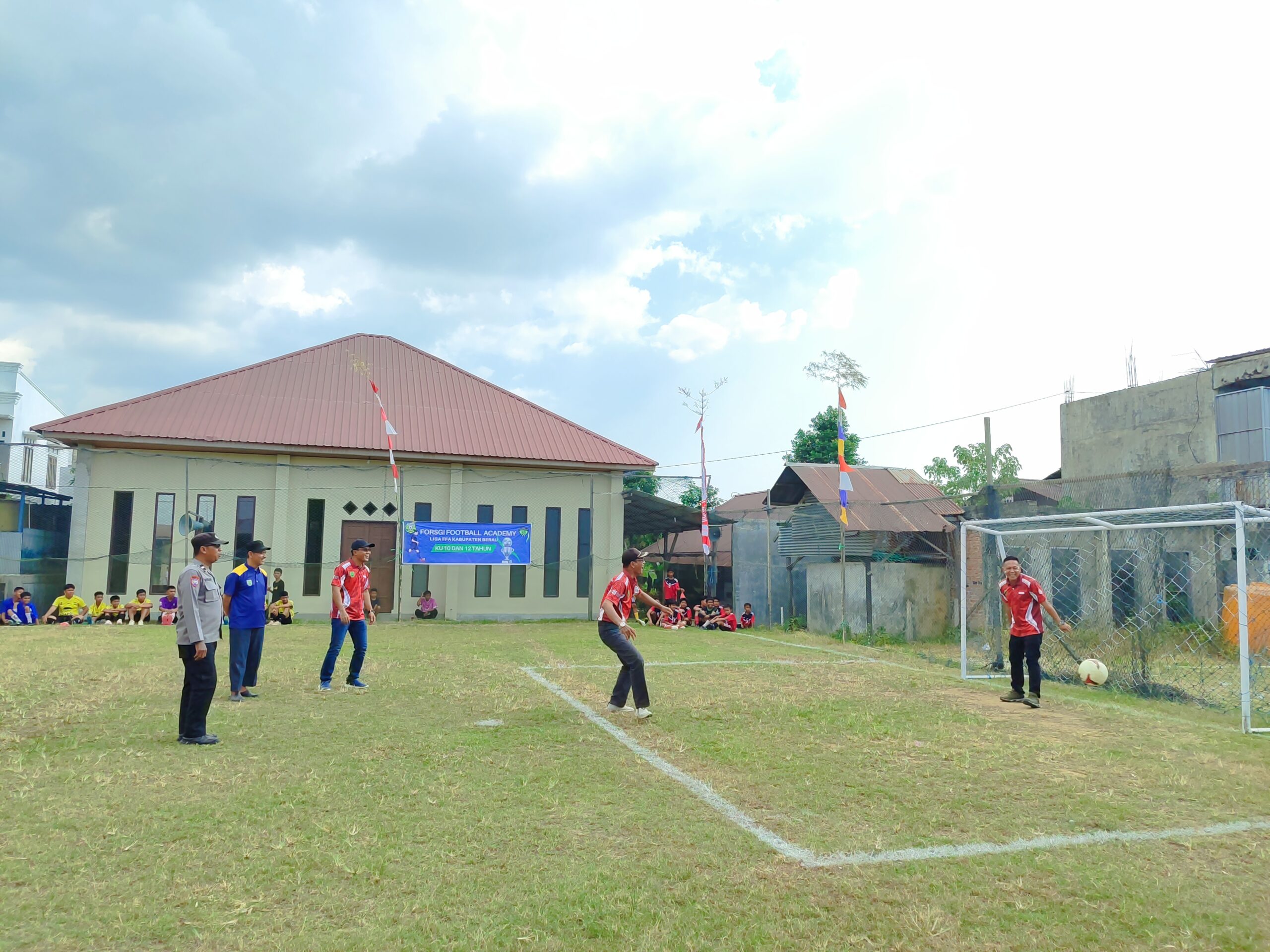 Dari Mini Soccer hingga Balap Karung, Gunung Panjang Meriahkan HUT RI ke-81